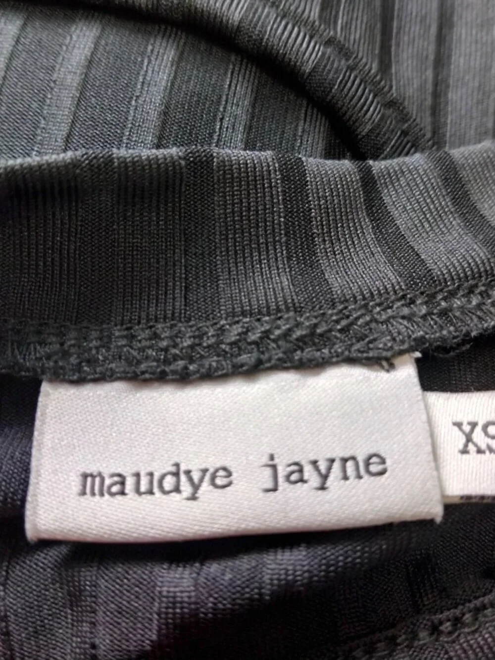 Maudye Jane XS Black Open Back Short Sleeve Classic Shirt Dress Contemporary